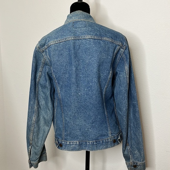 Levi’s size 40L jean jacket. - Picture 9 of 16